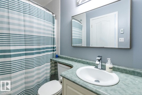 16056 84 Street Nw, Edmonton, AB - Indoor Photo Showing Bathroom
