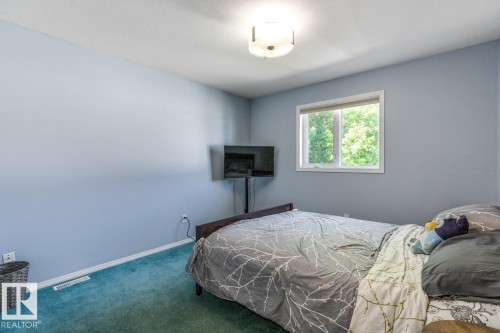 16056 84 Street Nw, Edmonton, AB - Indoor Photo Showing Bedroom