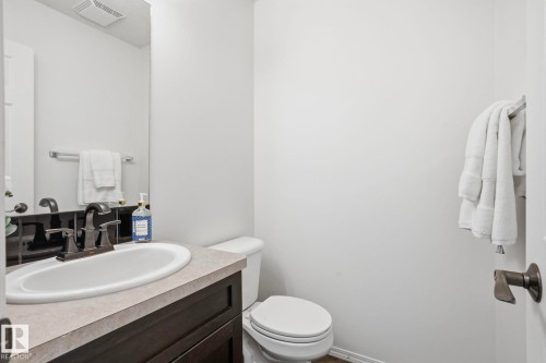 41 230 Edwards Drive, Edmonton, AB - Indoor Photo Showing Bathroom