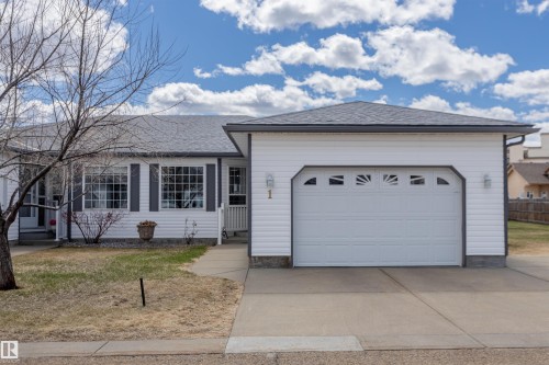1 CENTURY VILLAS Close  Fort Saskatchewan, AB T8L 4G1