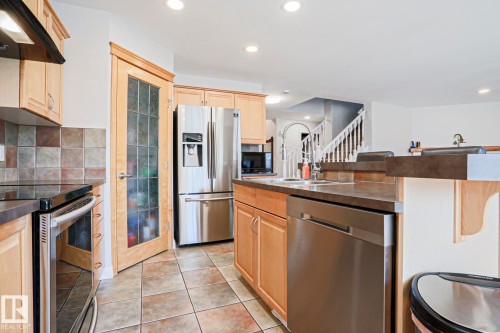 28 Encino Close, St. Albert, AB - Indoor Photo Showing Kitchen With Stainless Steel Kitchen With Double Sink