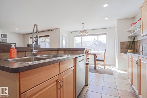 28 Encino Close, St. Albert, AB - Indoor Photo Showing Kitchen With Double Sink