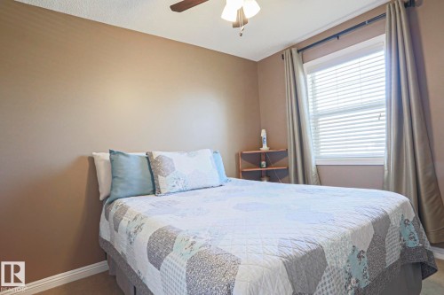 28 Encino Close, St. Albert, AB - Indoor Photo Showing Bedroom