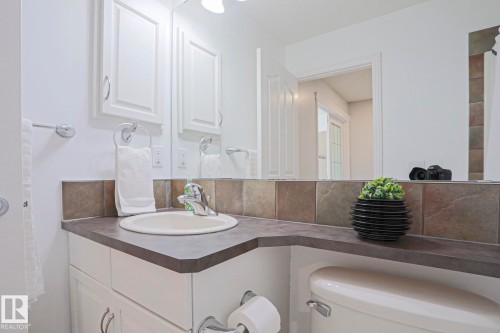 28 Encino Close, St. Albert, AB - Indoor Photo Showing Bathroom