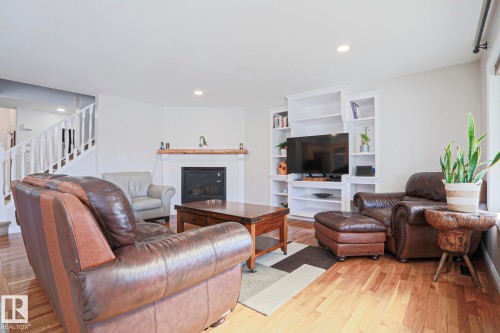 28 Encino Close, St. Albert, AB - Indoor Photo Showing Living Room With Fireplace