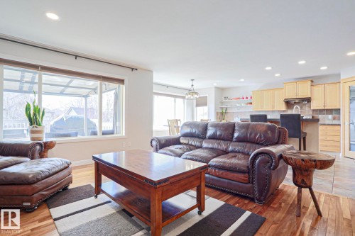 28 Encino Close, St. Albert, AB - Indoor Photo Showing Living Room