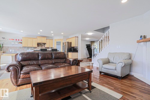 28 Encino Close, St. Albert, AB - Indoor Photo Showing Living Room