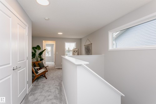 2518 151A Avenue, Edmonton, AB - Indoor Photo Showing Other Room