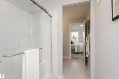 2518 151A Avenue, Edmonton, AB - Indoor Photo Showing Bathroom