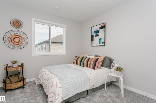 2518 151A Avenue, Edmonton, AB - Indoor Photo Showing Bedroom