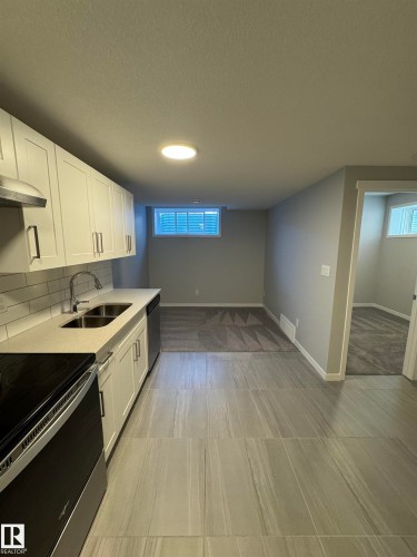 2518 151A Avenue, Edmonton, AB - Indoor Photo Showing Other Room