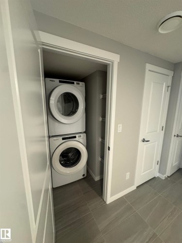 2518 151A Avenue, Edmonton, AB - Indoor Photo Showing Laundry Room