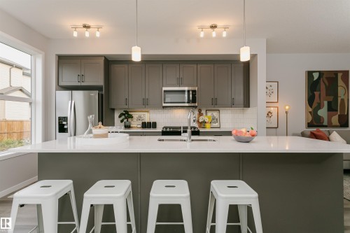 2518 151A Avenue, Edmonton, AB - Indoor Photo Showing Kitchen With Upgraded Kitchen