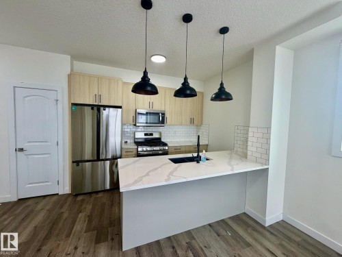 #UPPER 11234 95 ST NW NW , Edmonton, AB T5G 1K9 5