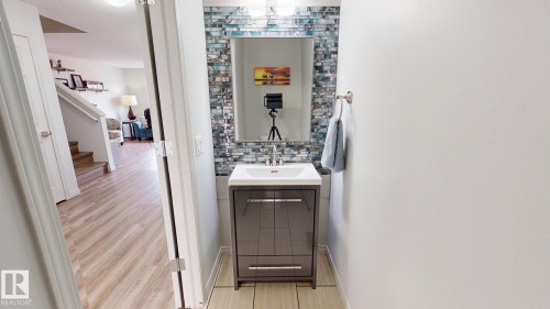 1640 Chapman Way, Edmonton, AB 