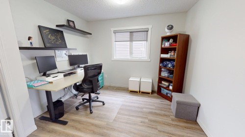 1640 Chapman Way, Edmonton, AB 