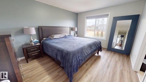 1640 Chapman Way, Edmonton, AB 