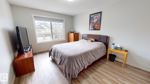 1640 Chapman Way, Edmonton, AB 