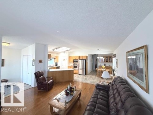 1741 Jubilee Loop, Sherwood Park, AB - Indoor Photo Showing Living Room
