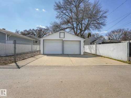 12245 96 Street, Edmonton, AB - Outdoor