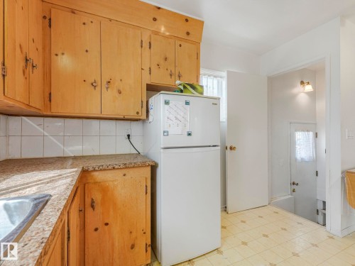 12245 96 Street, Edmonton, AB - Indoor Photo Showing Kitchen