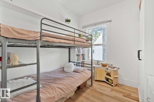5015 49 Avenue, Onoway, AB - Indoor Photo Showing Bedroom
