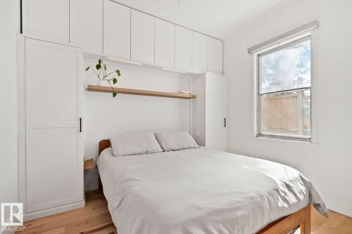 5015 49 Avenue, Onoway, AB - Indoor Photo Showing Bedroom