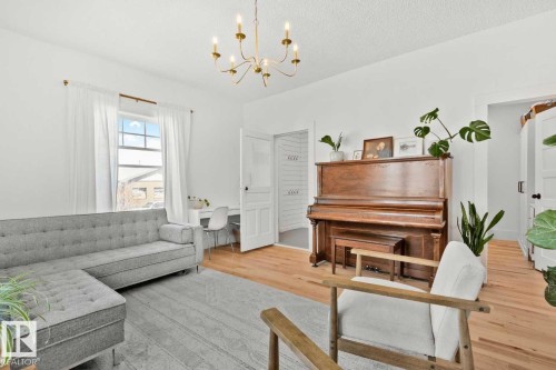 5015 49 Avenue, Onoway, AB - Indoor Photo Showing Living Room