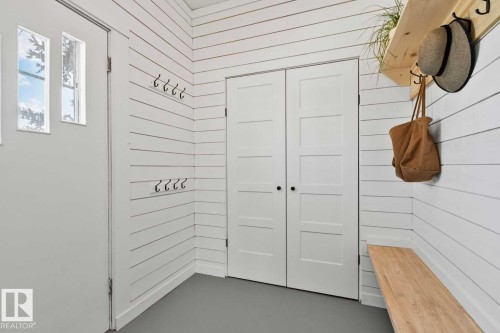 5015 49 Avenue, Onoway, AB - Indoor Photo Showing Other Room
