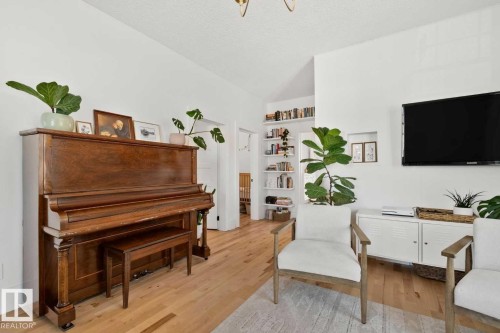 5015 49 Avenue, Onoway, AB - Indoor