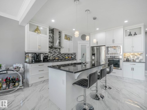 7532 173 Avenue, Edmonton, AB - Indoor Photo Showing Kitchen With Upgraded Kitchen