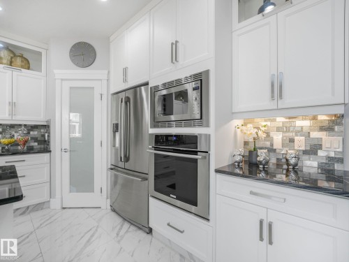 7532 173 Avenue, Edmonton, AB - Indoor Photo Showing Kitchen