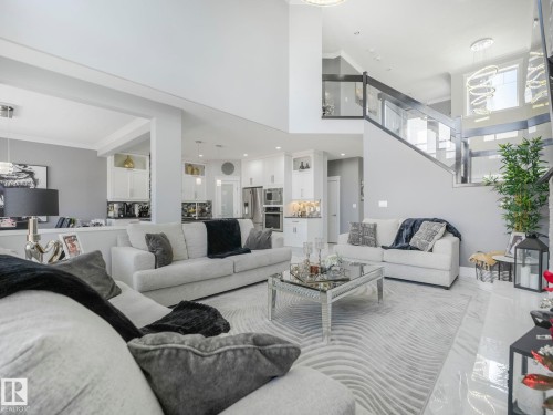 7532 173 Avenue, Edmonton, AB - Indoor Photo Showing Living Room