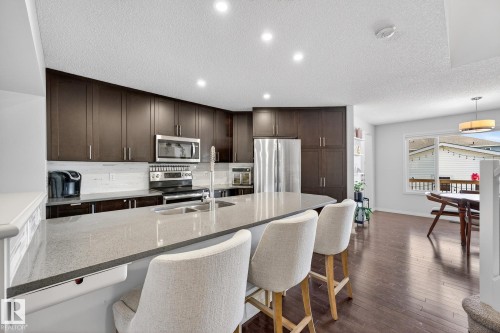 1015 East Bend, Edmonton, AB - Indoor Photo Showing Kitchen With Double Sink With Upgraded Kitchen
