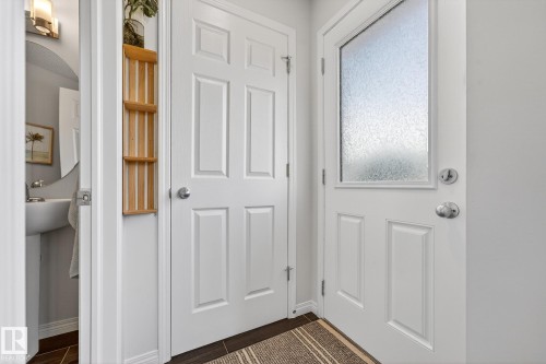 1015 East Bend, Edmonton, AB - Indoor Photo Showing Other Room