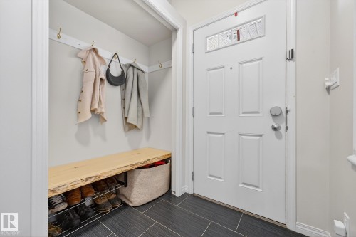 1015 East Bend, Edmonton, AB - Indoor