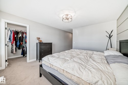 6259 175 Avenue, Edmonton, AB - Indoor Photo Showing Bedroom
