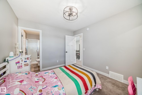 6259 175 Avenue, Edmonton, AB - Indoor Photo Showing Bedroom