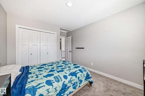 6259 175 Avenue, Edmonton, AB - Indoor Photo Showing Bedroom