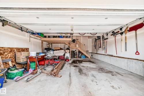 6259 175 Avenue, Edmonton, AB - Indoor Photo Showing Garage