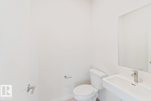 7116 50A Avenue, Beaumont, AB - Indoor Photo Showing Bathroom