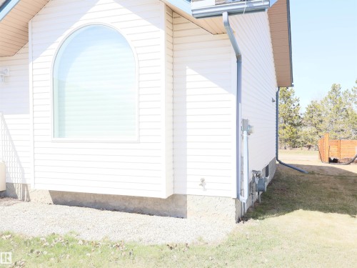 Image quality insufficient for description - 5802 52 Avenue, Barrhead, AB - Outdoor With Exterior