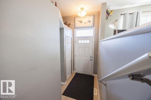 19 1030 Chappelle Boulevard, Edmonton, AB - Indoor Photo Showing Other Room