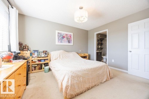 19 1030 Chappelle Boulevard, Edmonton, AB - Indoor Photo Showing Bedroom