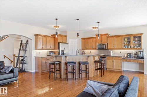 8027 3 Avenue, Edmonton, AB - Indoor