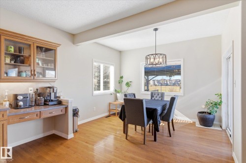 8027 3 Avenue, Edmonton, AB - Indoor Photo Showing Dining Room