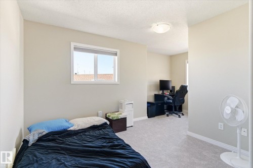 8027 3 Avenue, Edmonton, AB - Indoor Photo Showing Bedroom