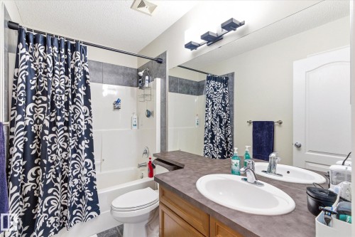 8027 3 Avenue, Edmonton, AB - Indoor Photo Showing Bathroom