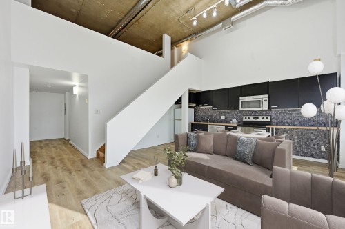 1805 10024 Jasper Avenue, Edmonton, AB - Indoor