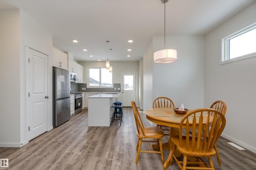 330 Edgemont Drive, Edmonton, AB - Indoor Photo Showing Dining Room